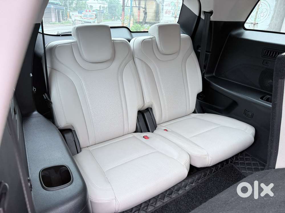 Mahindra Xuv700 2.2 Ax 7 Diesel Mt Luxury Pack Str, 2023, Diesel