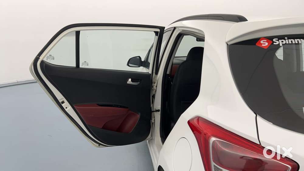 Hyundai Grand I10 Nios Sportz Diesel At, 2016, Petrol