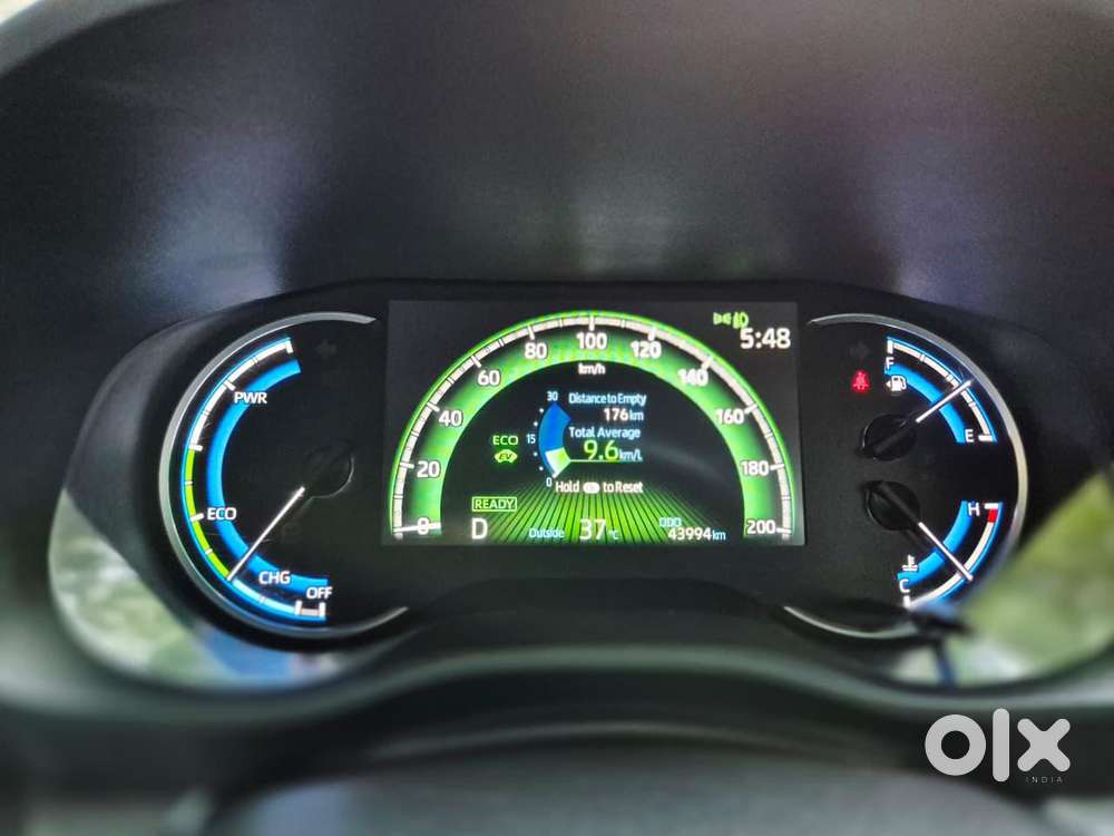 Toyota Innova Hycross 2.0 Zx Hybrid 7 Str, 2023, Petrol