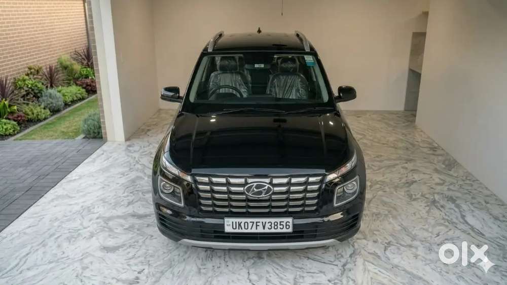 Hyundai Venue Petrol Manual 2024