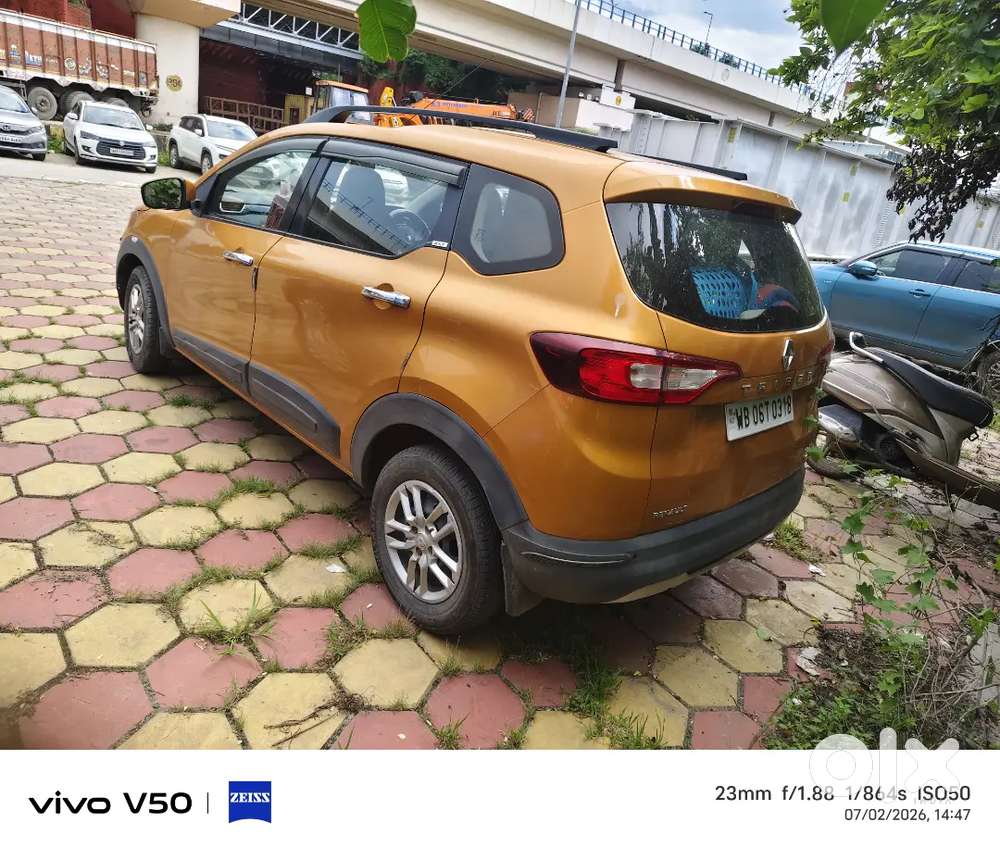 7 Seaters Well Condition