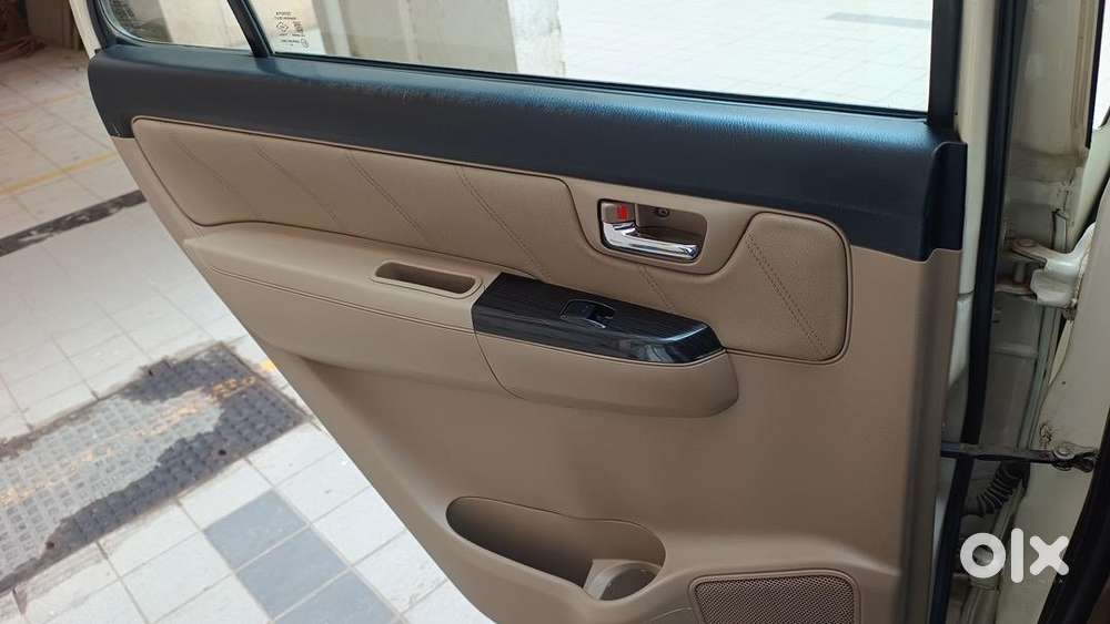 Toyota Fortuner 2014 Diesel 275000 Km Driven