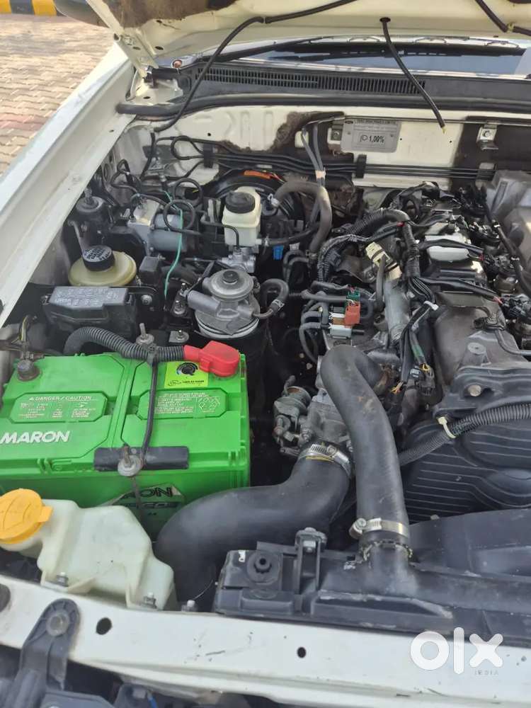 Ford Endeavour 2013 Diesel 105000 Km Driven At Good Condition New Tyre