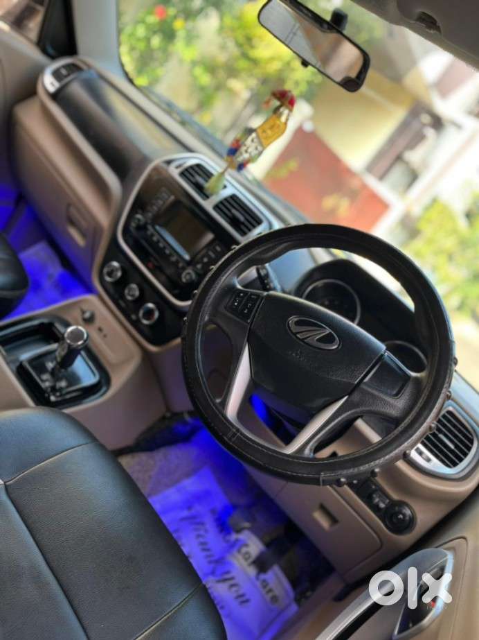 Mahindra Tuv 300 T8 Amt, 2016, Diesel