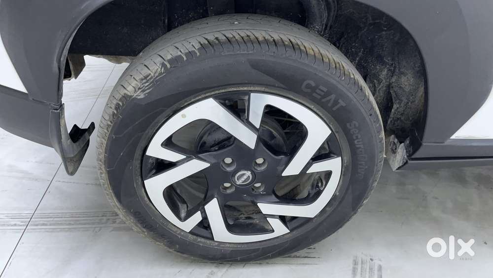 Nissan Magnite 1.0 Xv Premium Turbo Cvt, 2023, Petrol