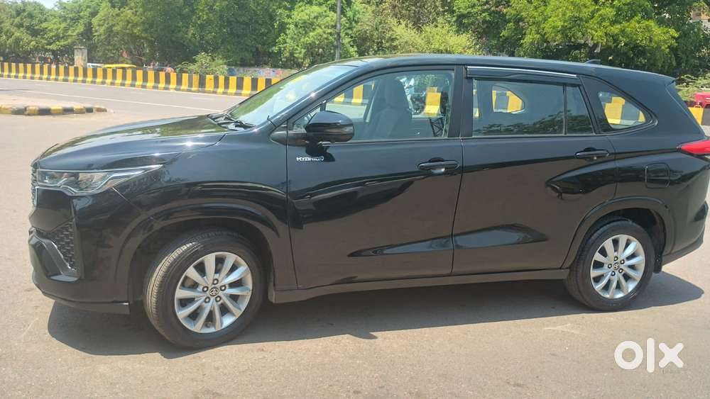 Toyota Innova Hycross 2.0 Vx Hybrid 8 Str, 2023, Petrol