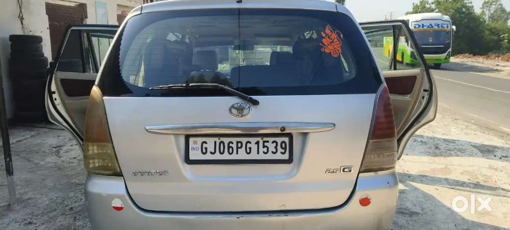 Toyota Innova Crysta 2006