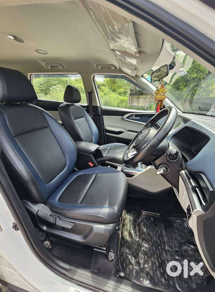Kia Carens G 1.5 6mt Premium (o) 7-seater, 2025, Petrol
