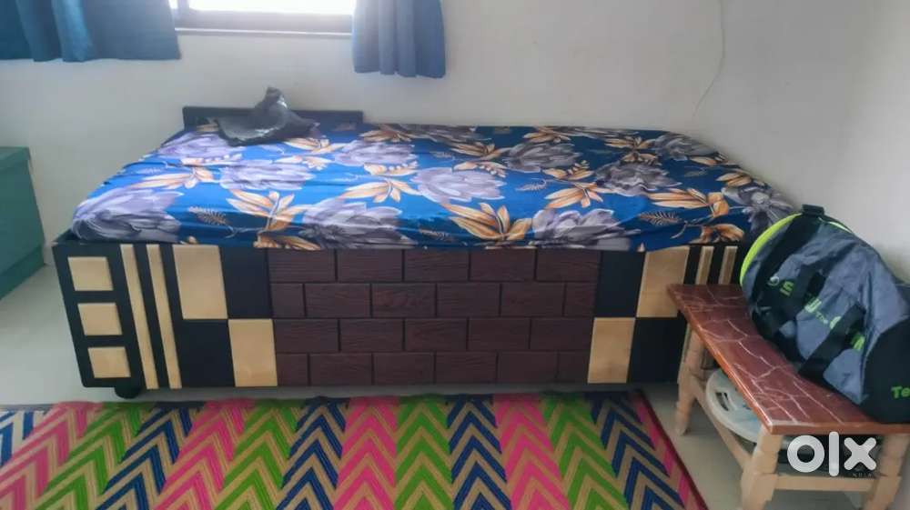 2.5/5  size bed with 4 inch Mattress