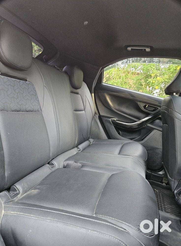 Tata Nexon Creative Plus 1.2 Petrol 6mt Dark Edition, 2024, Petrol