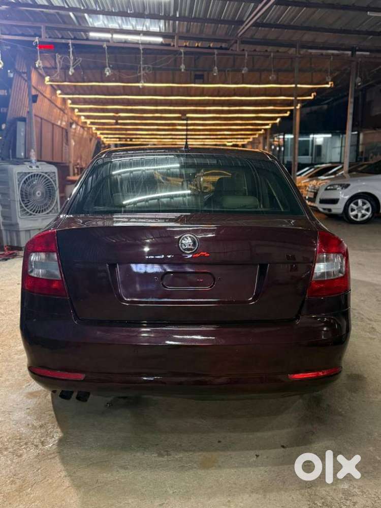 Skoda Laura 2.0 Ambition Tdi Cr At, 2014, Diesel