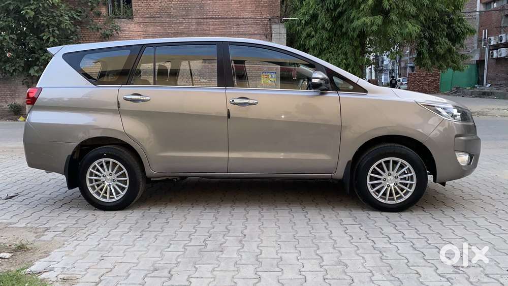 Toyota Innova Crysta 2.4 G Plus Mt, 2017, Diesel
