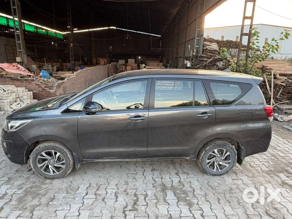 Toyota Innova Crysta 2021
