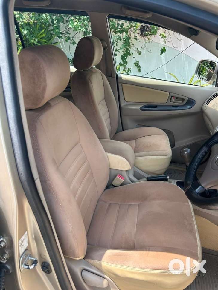 Toyota Innova 2.5 G4 Diesel 8-seater, 2006, Diesel