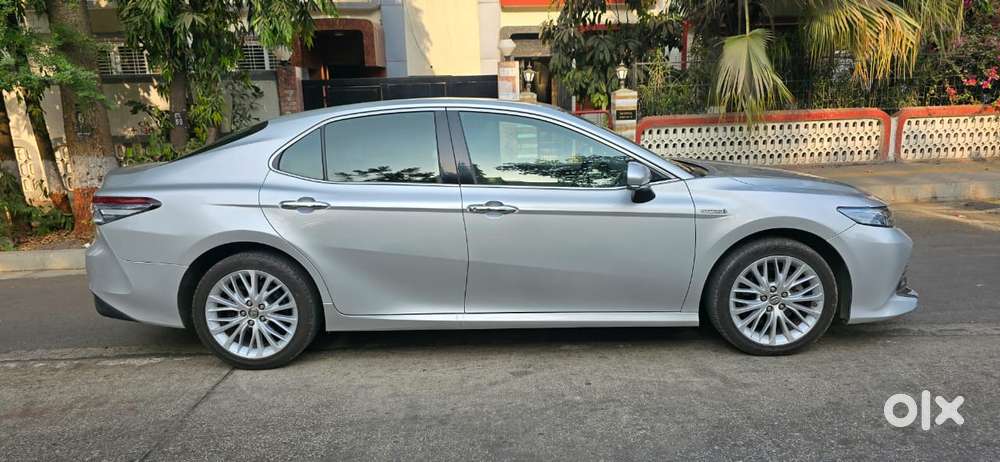 Toyota Camry 2.5 Hybrid, 2019, Petrol