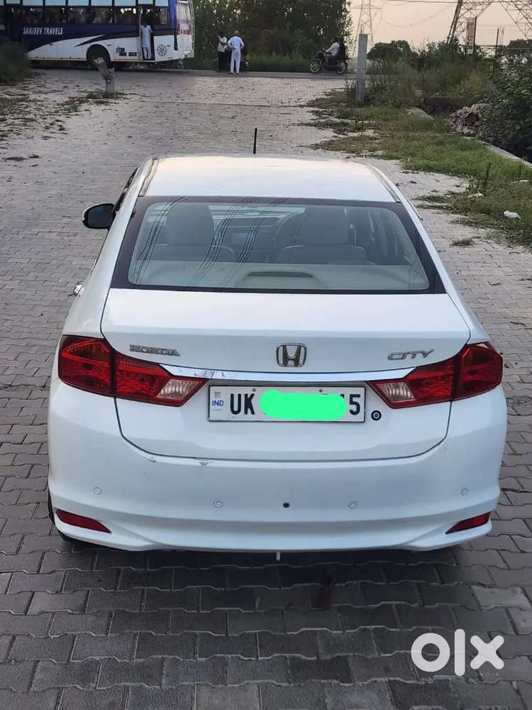 Honda City Diesel 
1st Owner 
Dono Key 
Power Steering 
Power Windows
