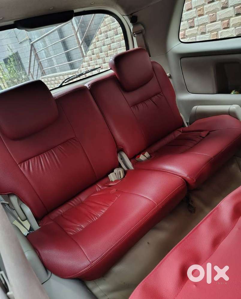 Toyota Innova 2.5 V 8 Str, 2012, Diesel