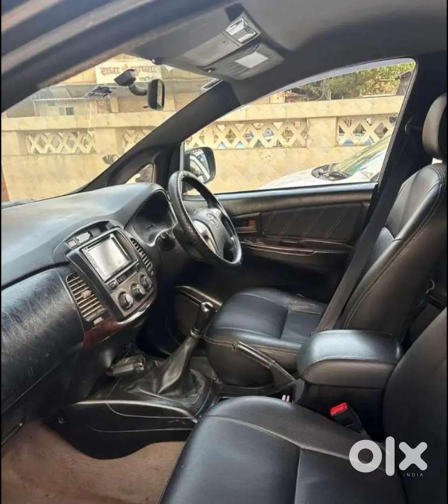 Toyota Innova 2015 Diesel Well Maintained