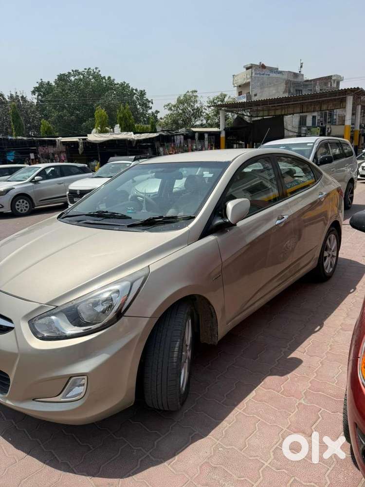 Hyundai Verna 2012 Diesel 80000 Km Driven