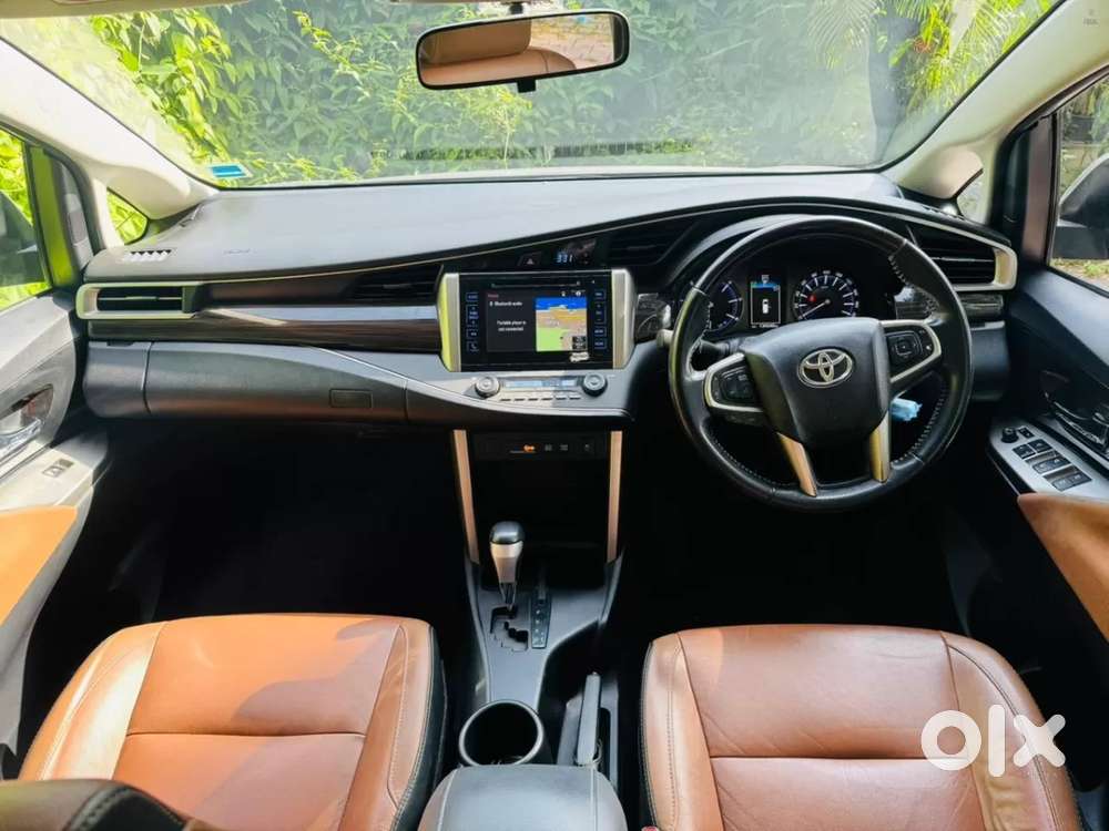 Toyota Innova Crysta 2.8 Zx At 7 Seater, 2016, Diesel