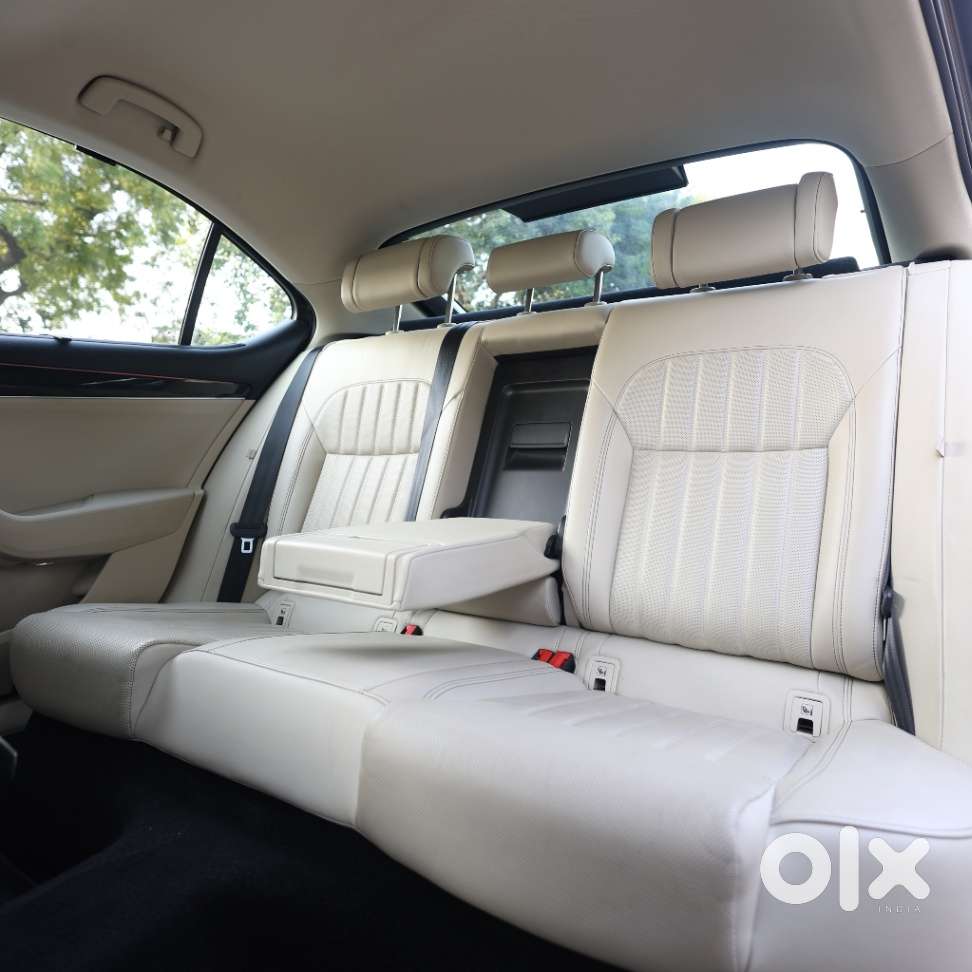 Skoda Superb 2.0 Tsi At L&k, 2021, Petrol