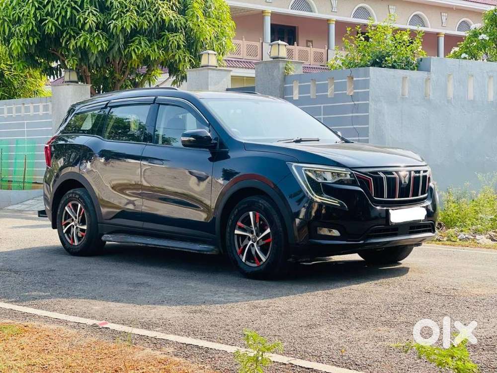 Mahindra Xuv700 2.0 Ax 5 Petrol Mt Str, 2022, Petrol