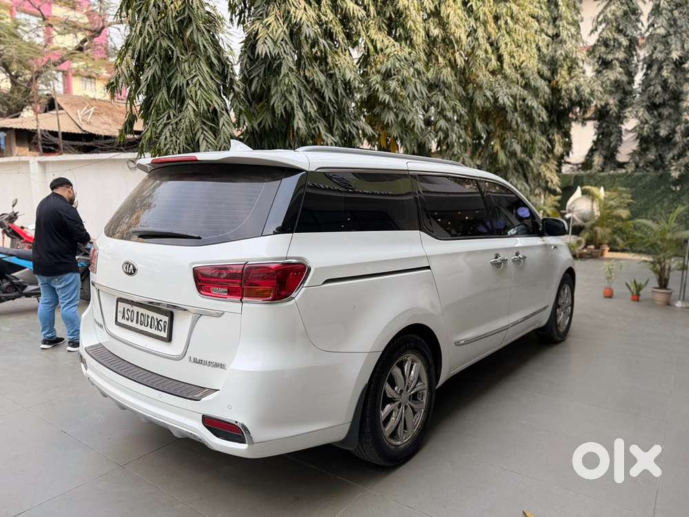 Kia Carnival Limousine 2021
