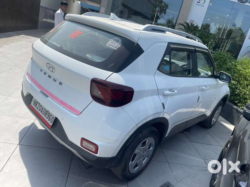 Hyundai Venue Petrol 2022 Model