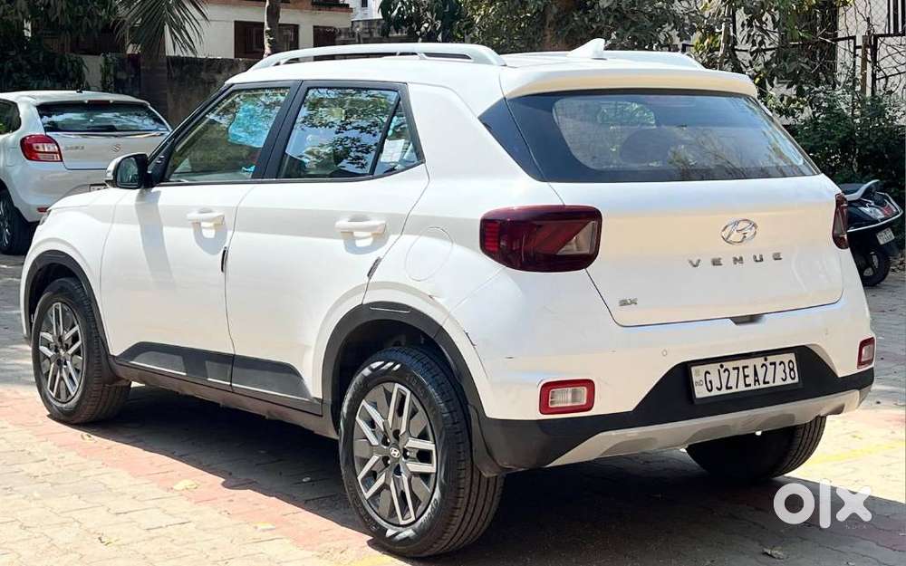 Hyundai Venue Sx Mt, 2023, Diesel