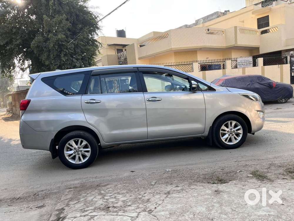 Toyota Innova Crysta 2.7 Vx Mt, 2017, Diesel