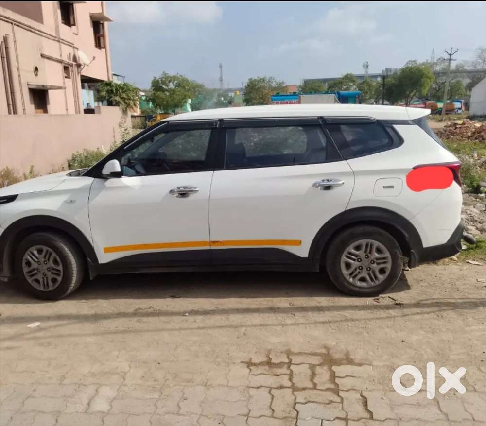 Kia Carens 2024 Cng & Hybrids Well Maintained