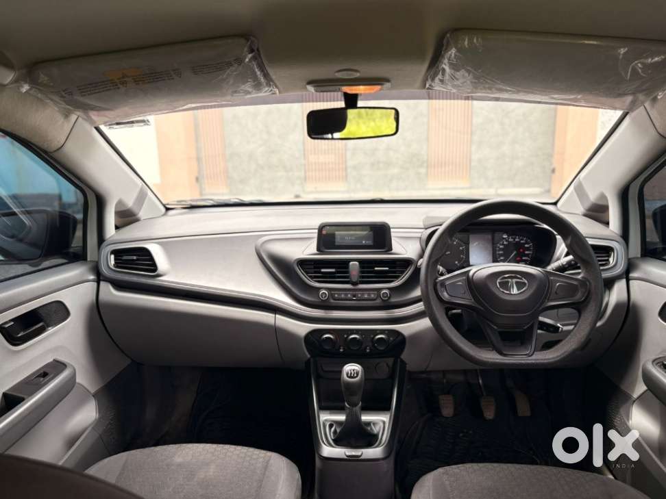Tata Altroz 1.2 Xm, 2021, Petrol