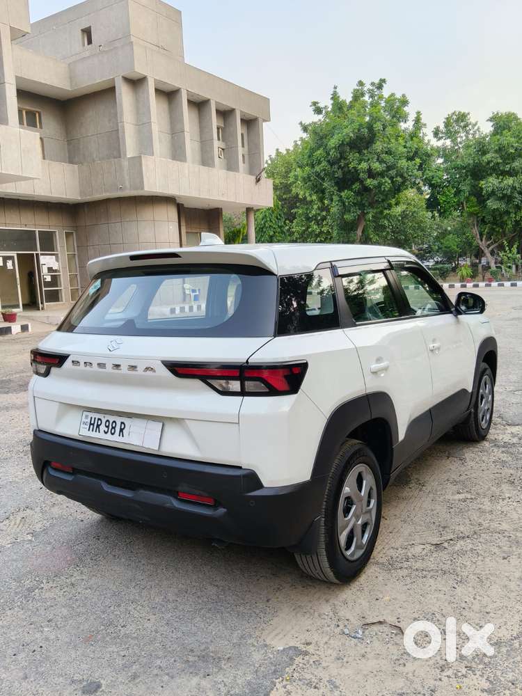 Maruti Suzuki Brezza 1.5 Lxi Cng, 2024, Cng & Hybrids