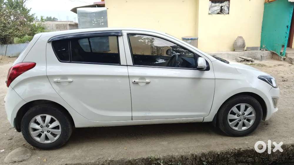 Hyundai I20 Sportz 2013 Diesel Well Maintained