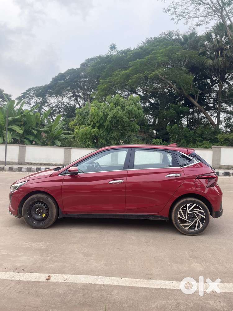 Hyundai I20 Asta (o) 1.2 Mt, 2023, Petrol