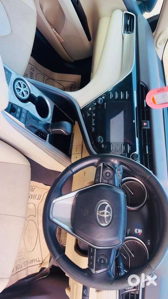 Toyota Camry Hybrid 2020
