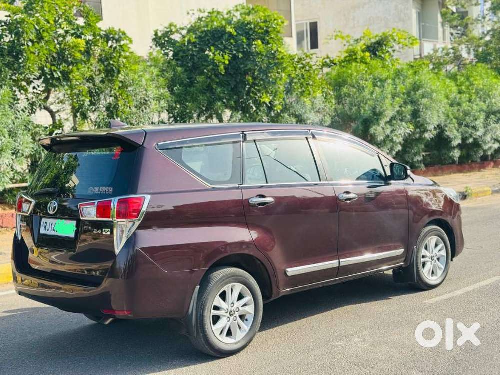 Toyota Innova Crysta 2.4 V 8 Str, 2017, Diesel