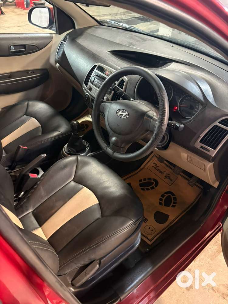 Hyundai Car Manual 2012