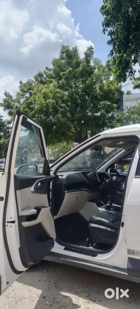 Kia Carens 1.4 Luxury 2022