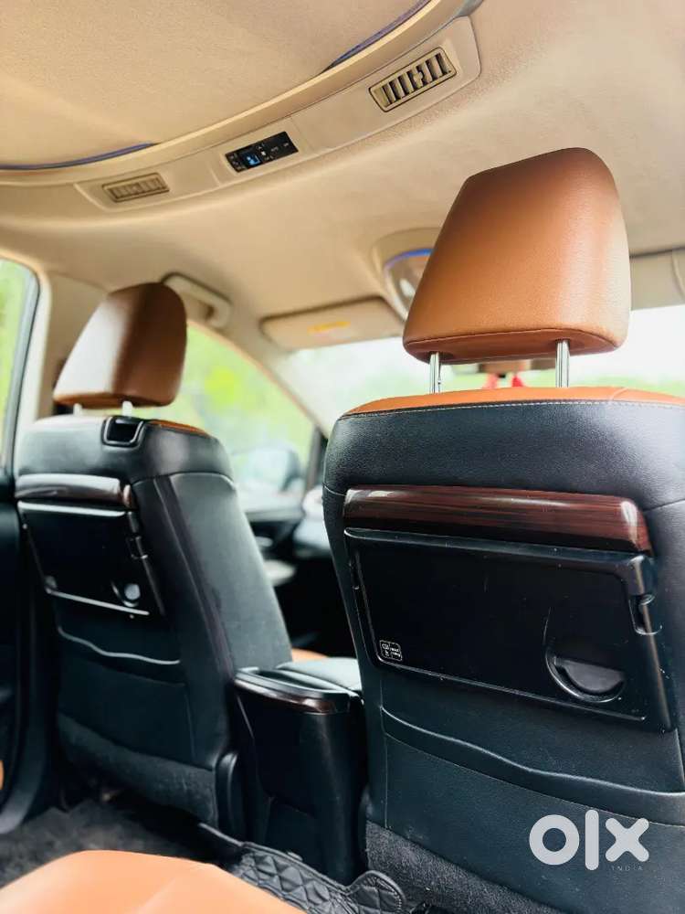 Toyota Innova Crysta 2018
