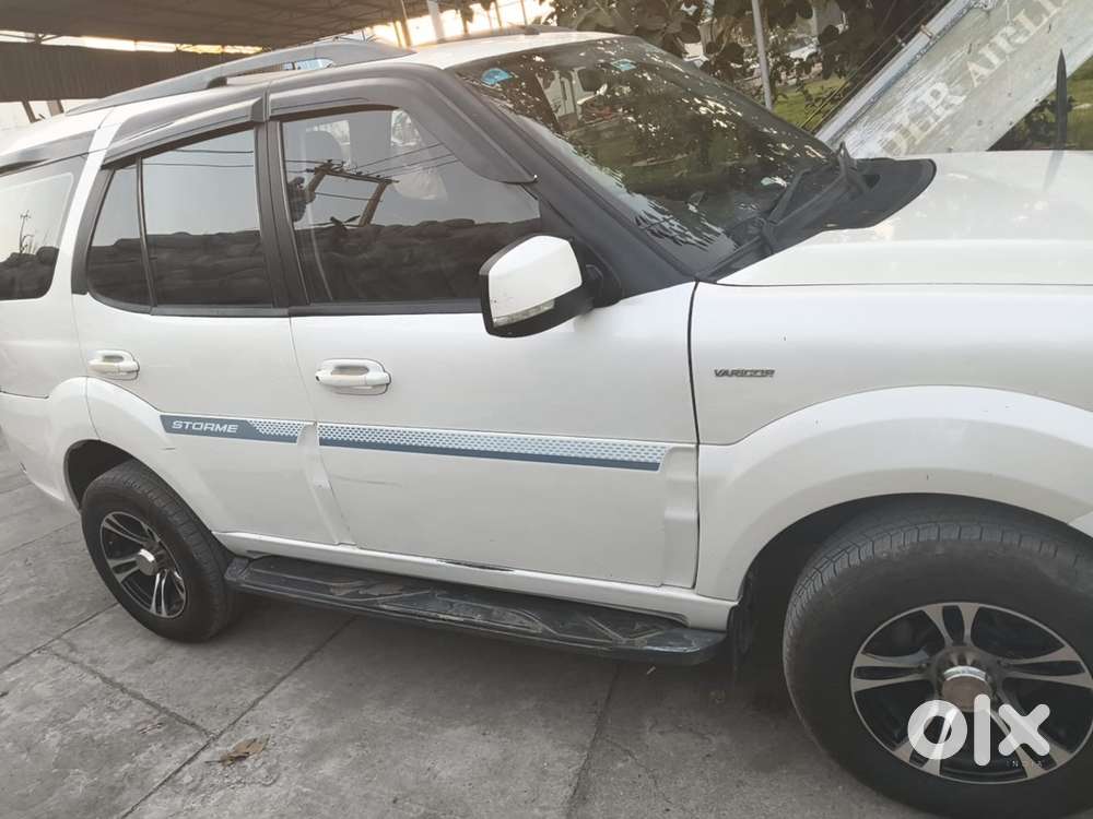 Tata Safari Storme 2017