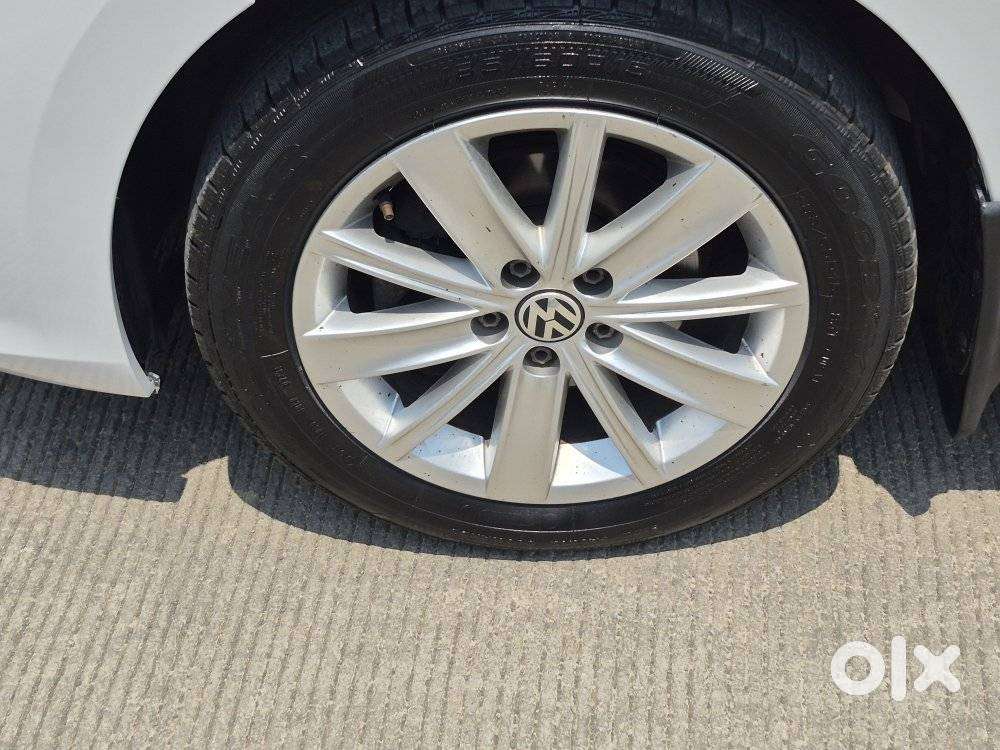 Volkswagen Vento 1.2 Tsi Highline At, 2017, Petrol