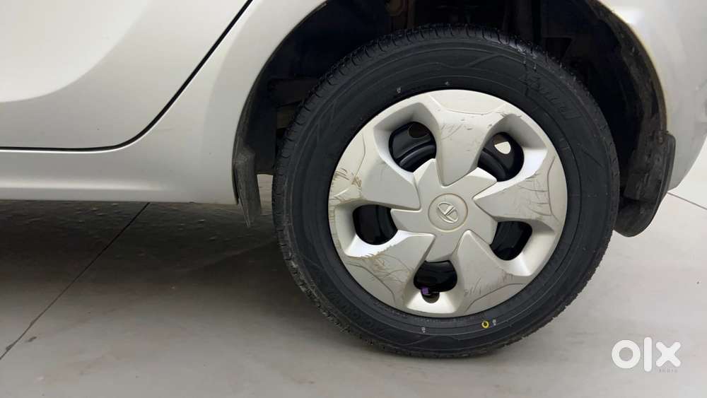 Tata Tiago 1.2 Revotron Xt, 2016, Petrol