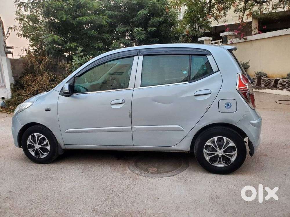 Hyundai I10 Sportz At, 2011, Petrol