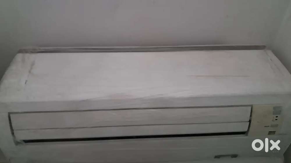 Khaitan 70 litre brand new sealed pack cooler with warranty.