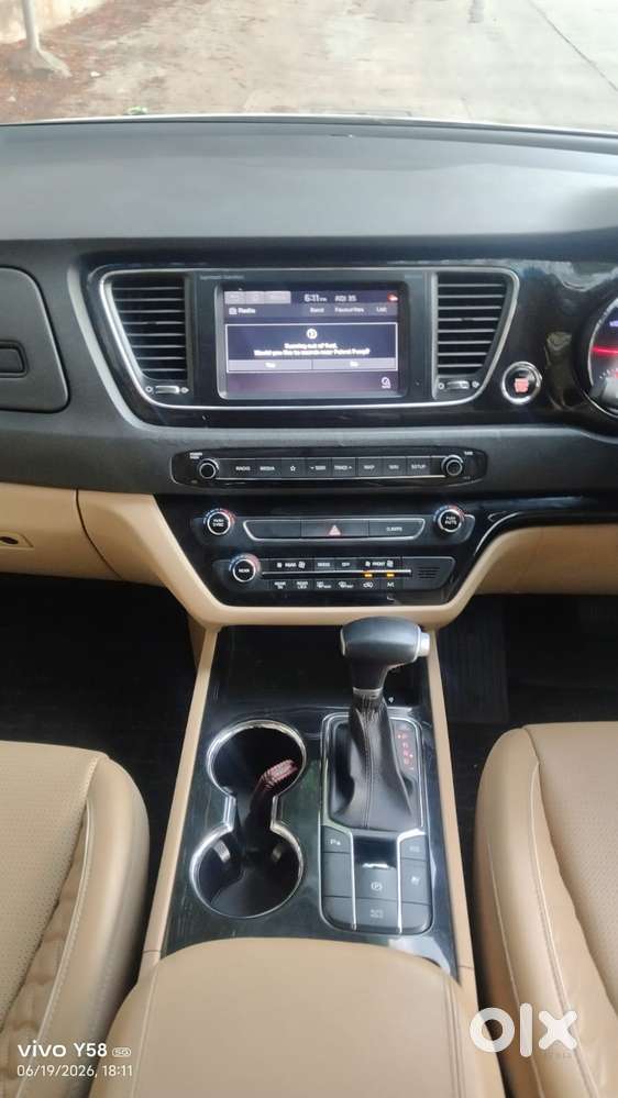 Kia Carnival Limousine Plus 7 Str, 2022, Diesel