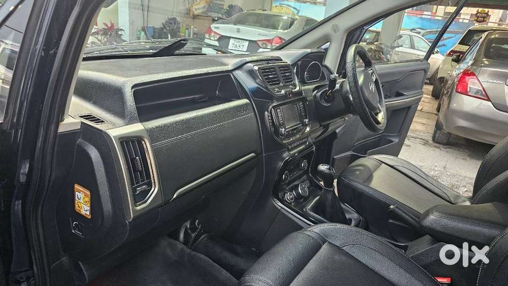 Tata Hexa 2.2 Xta 4x2 7 Str Dual Tone, 2017, Diesel