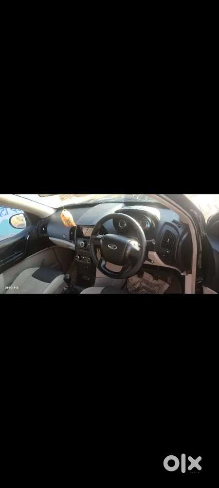 Mahindra Xuv500 2016 Diesel 32000 Km Driven