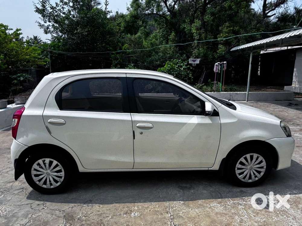 Toyota Etios Liva 2016 Diesel Well Maintained
