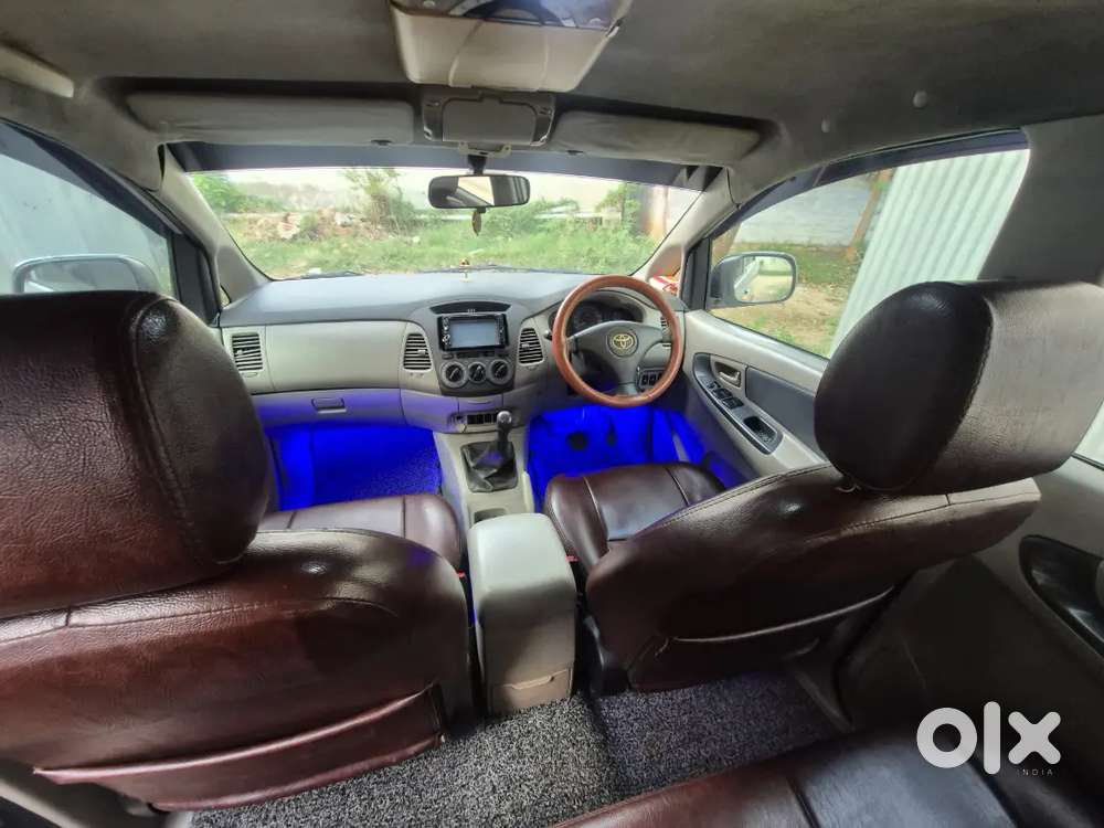 Toyota Innova T- Board 2.5 Gx 2011